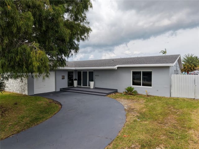 20053 SW 103rd Avenue, Cutler Bay, FL 33189