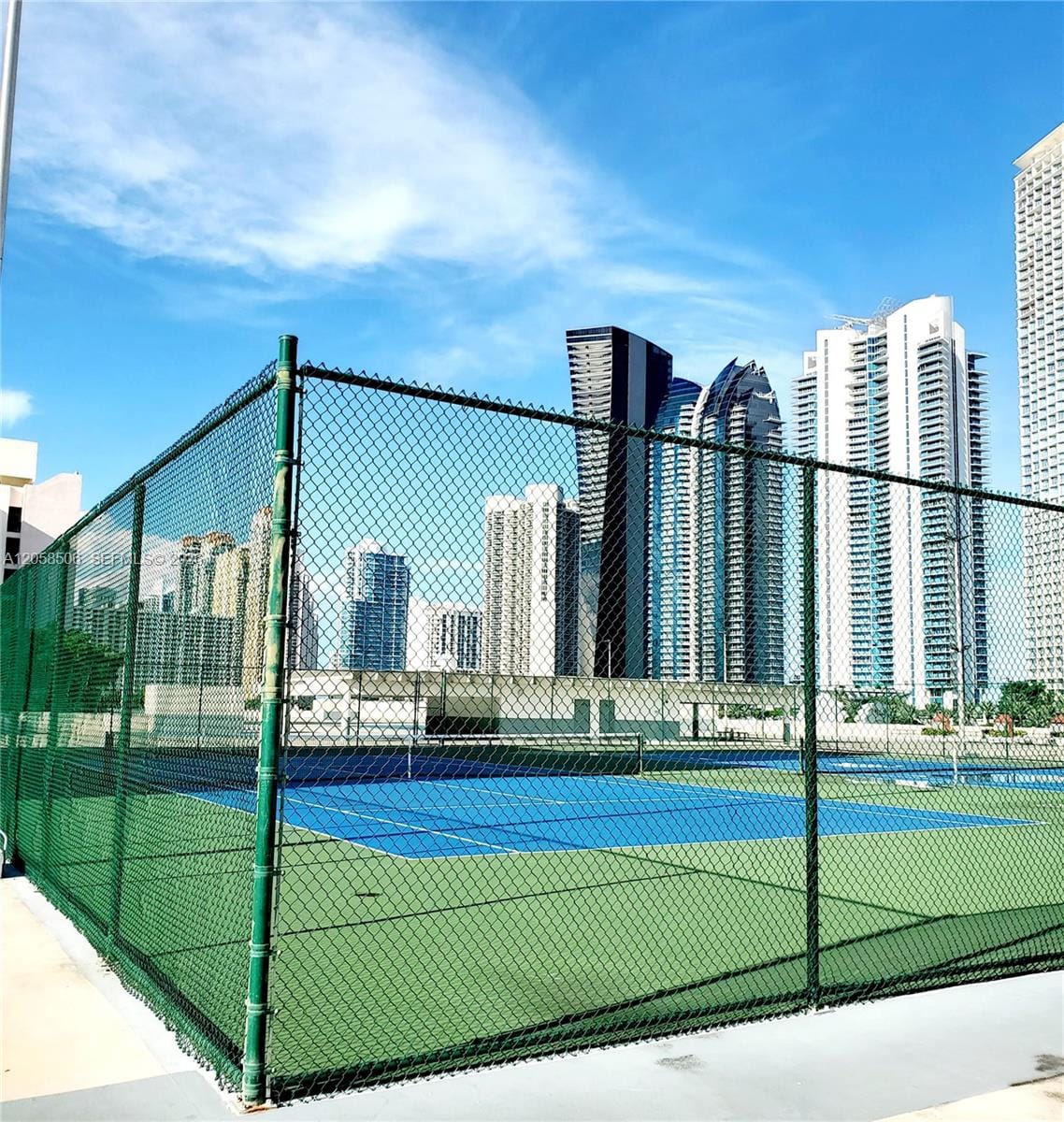17021 N Bay Road 618, Sunny Isles Beach, FL 33160 photo 4