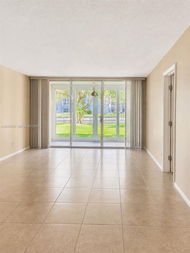 8340 Sands Point Boulevard p107, Tamarac, FL 33321