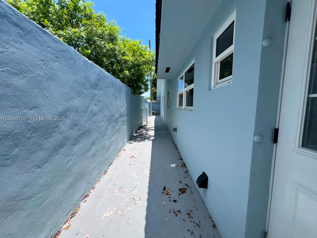 1239 SW 22nd Avenue 1239 — photo 11