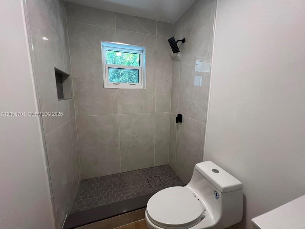 1239 SW 22nd Avenue 1239 — photo 5