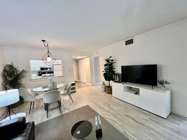 5640 SW 3RD Place 217, Meadows, Margate, FL