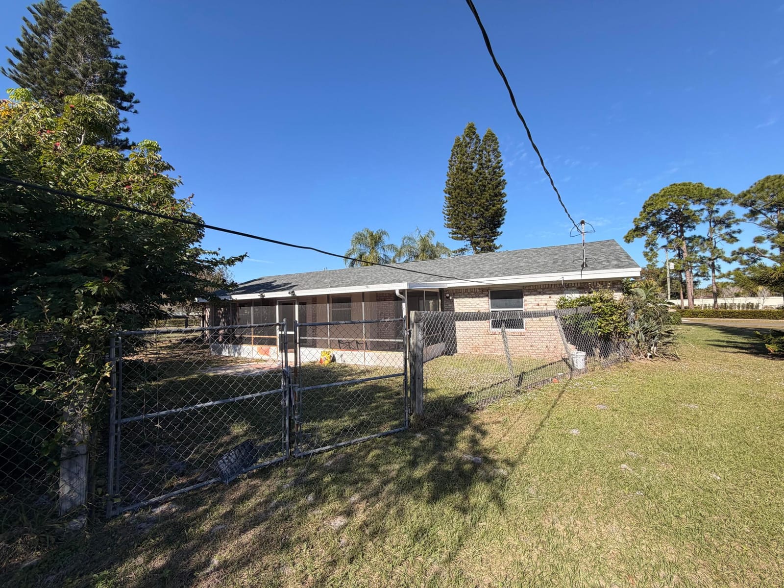 1902 SE GENA Road — photo 10