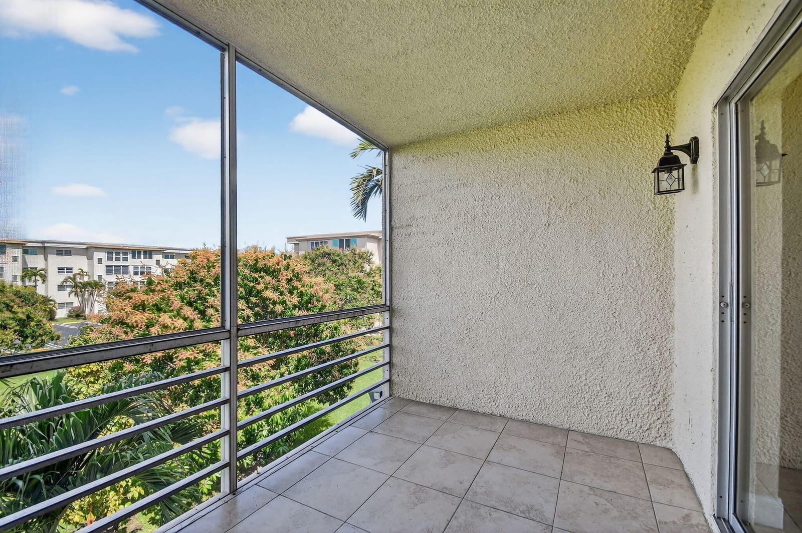 2615 NE 1ST Court 312, Boynton Beach, FL 33435 photo 18