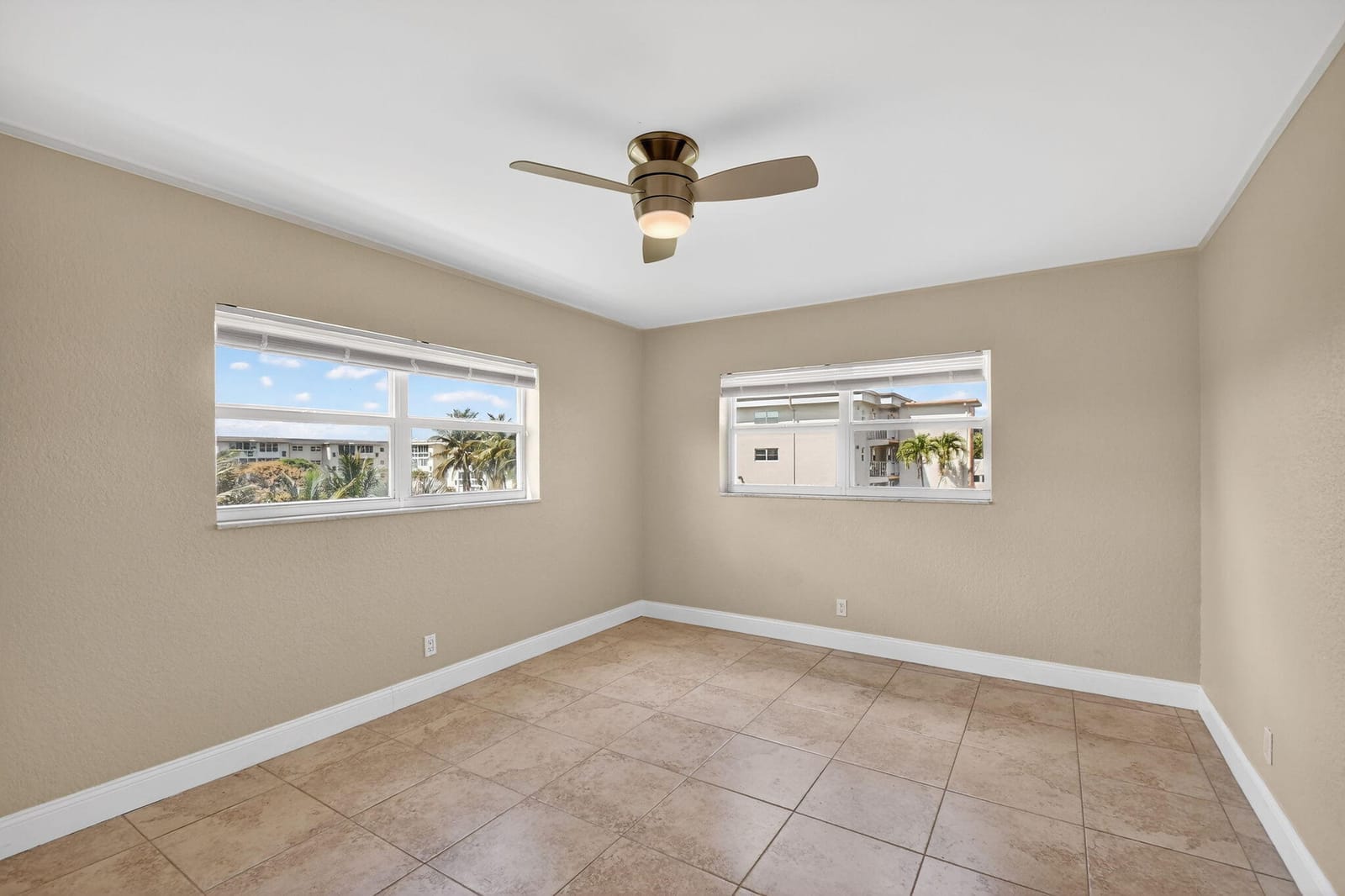 2615 NE 1ST Court 312, Boynton Beach, FL 33435 photo 23