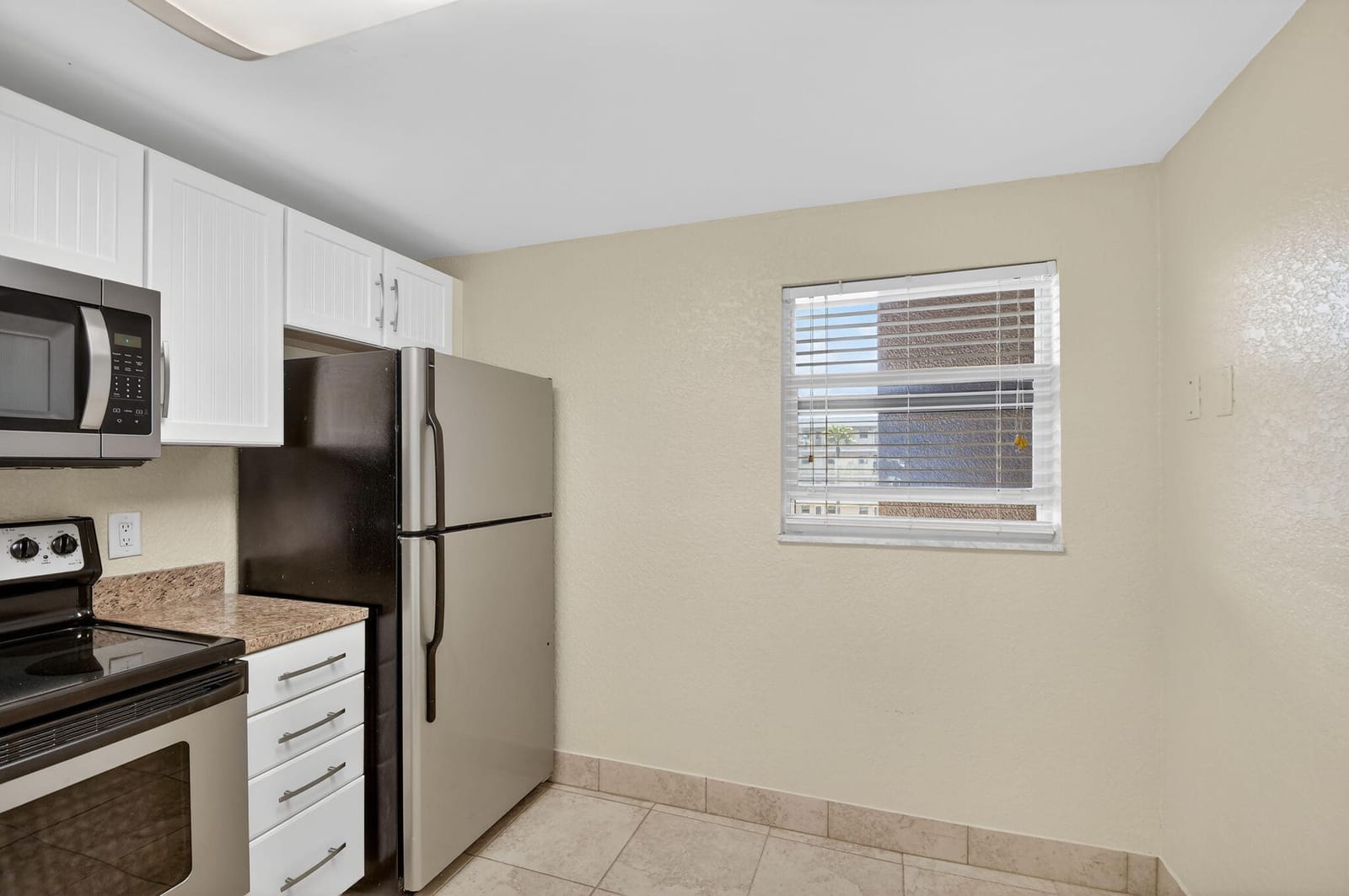 2615 NE 1ST Court 312 — photo 9