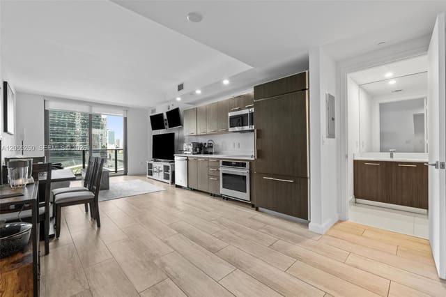 45 SW 9th Street 1109, Miami, FL 33130