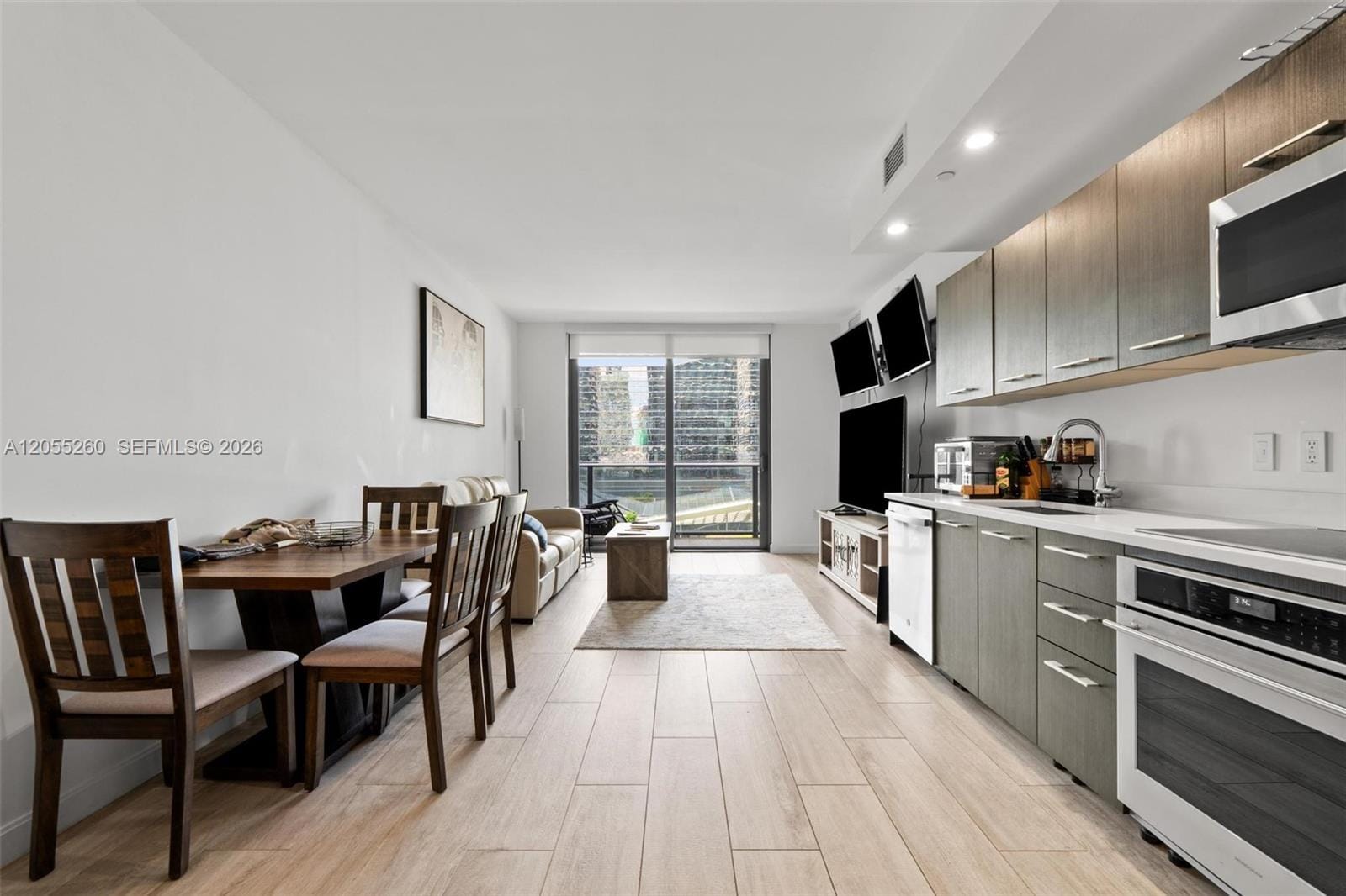 45 SW 9th Street 1109 — photo 2
