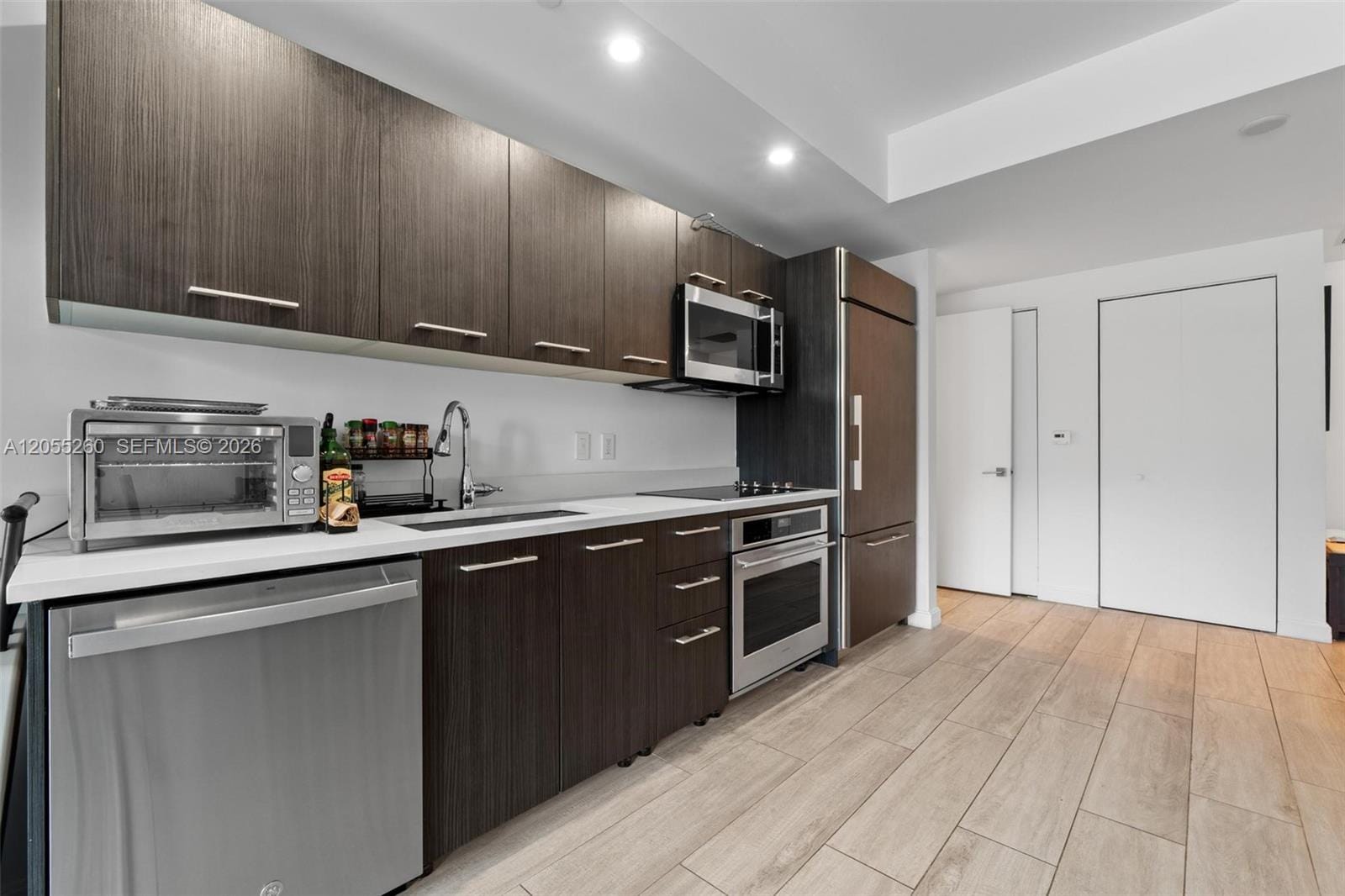 45 SW 9th Street 1109 — photo 4