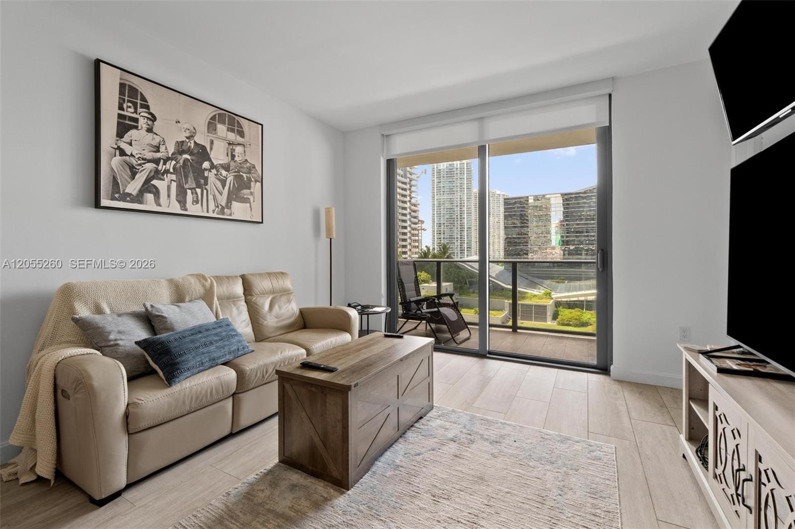 45 SW 9th Street 1109 — photo 5