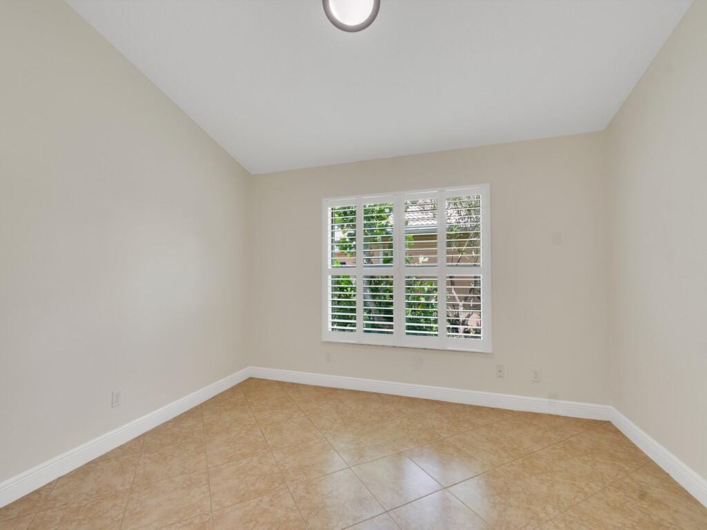 1975 Grey Falcon Circle SW, Vero Beach, FL 32962 photo 20