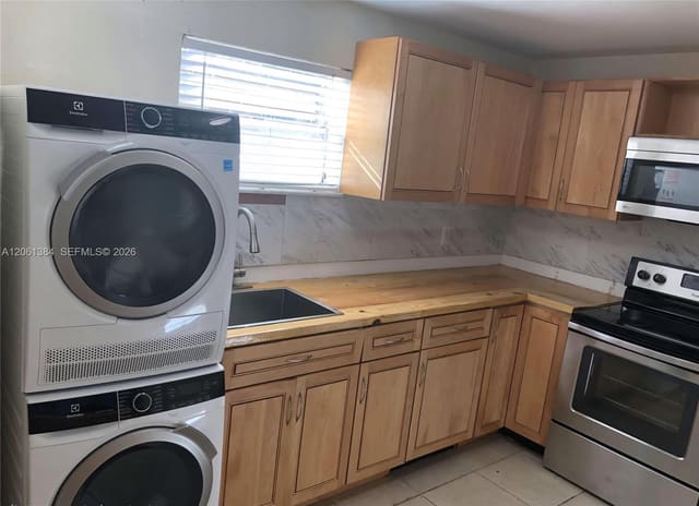 4235 N University Drive 306, Sunrise, FL 33351