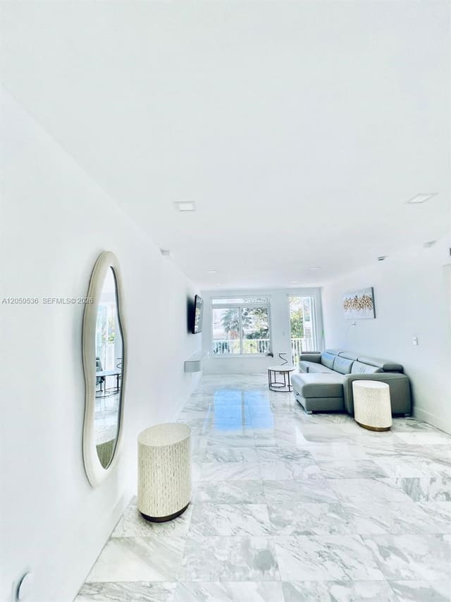 1150 Euclid Avenue 306, Miami Beach, FL 33139