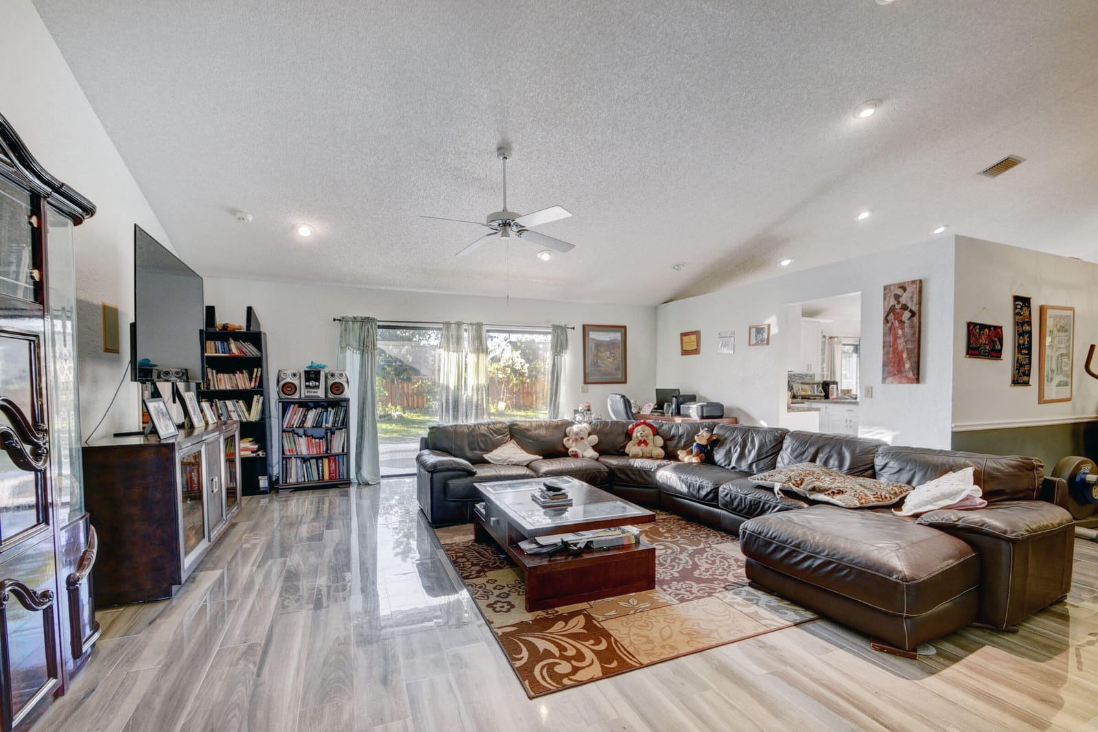 9697 MAJESTIC Way — photo 8