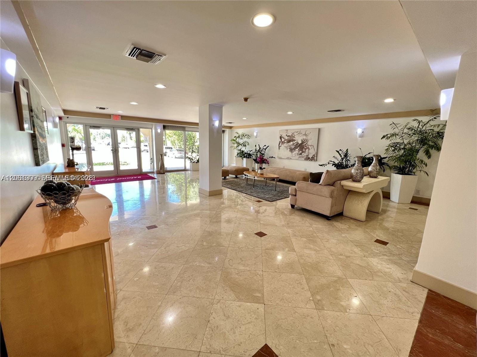 1455 N Treasure Drive PH-H — photo 8