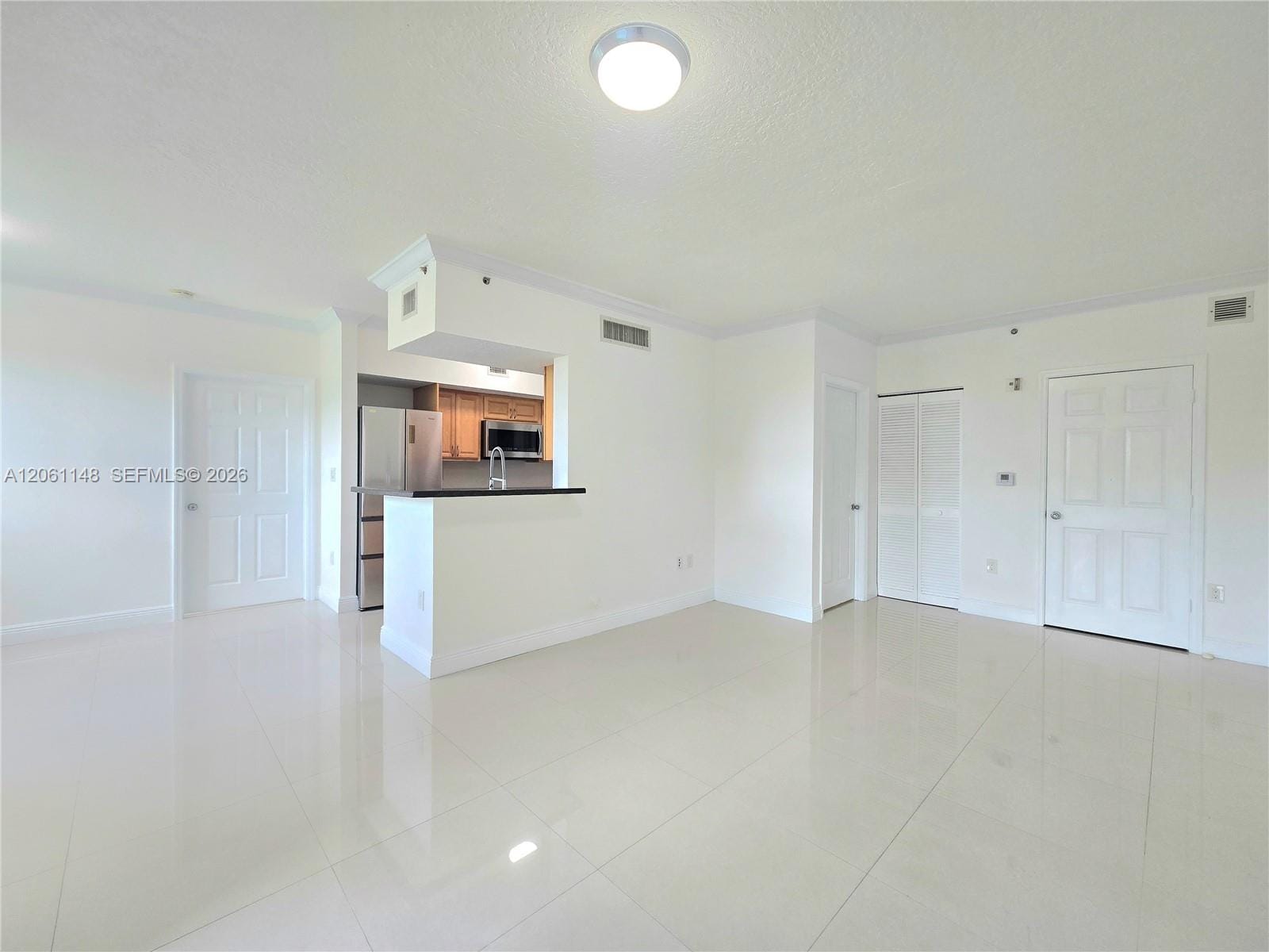 11600 SW 2nd Street 18104 — photo 2