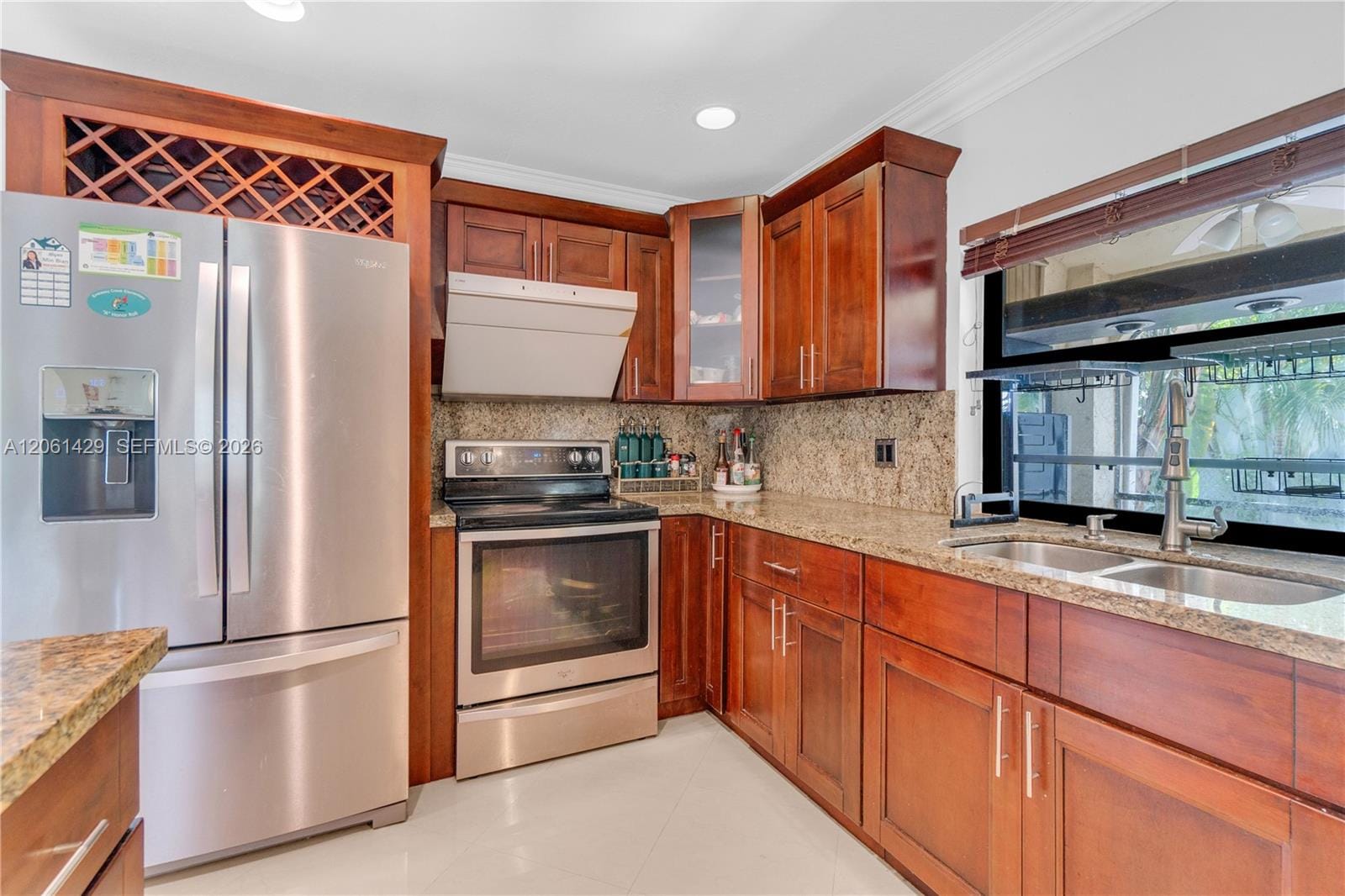 2905 Begonia Way — photo 9