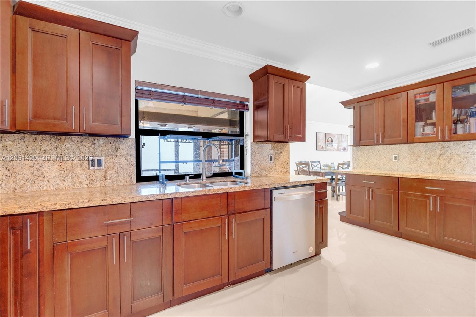 2905 Begonia Way — photo 10
