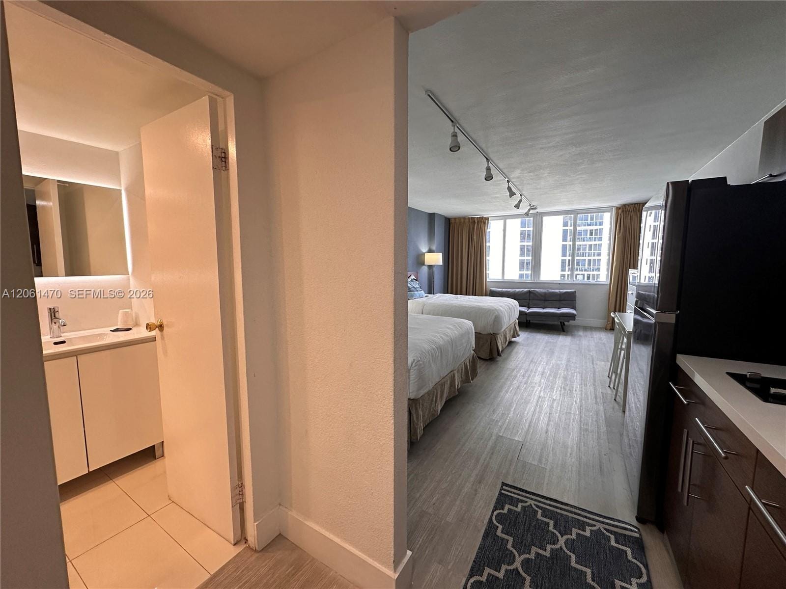 19201 Collins Avenue 723, Sunny Isles Beach, FL 33160 photo 17