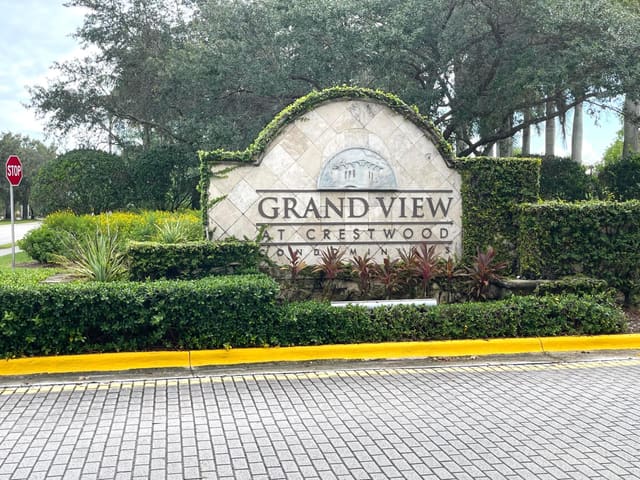 1700 S CRESTWOOD Court S 1709, Royal Palm Beach, FL 33411