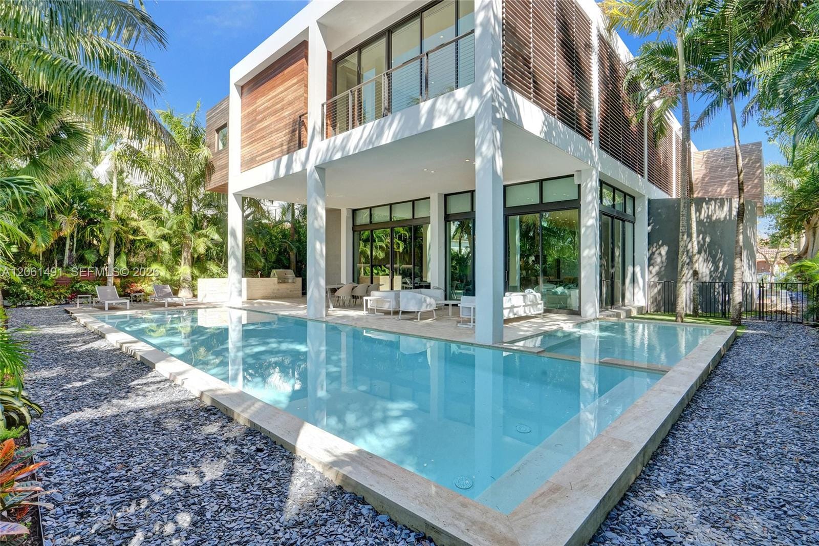 240 Ocean Boulevard, Golden Beach, FL 33160 photo 14
