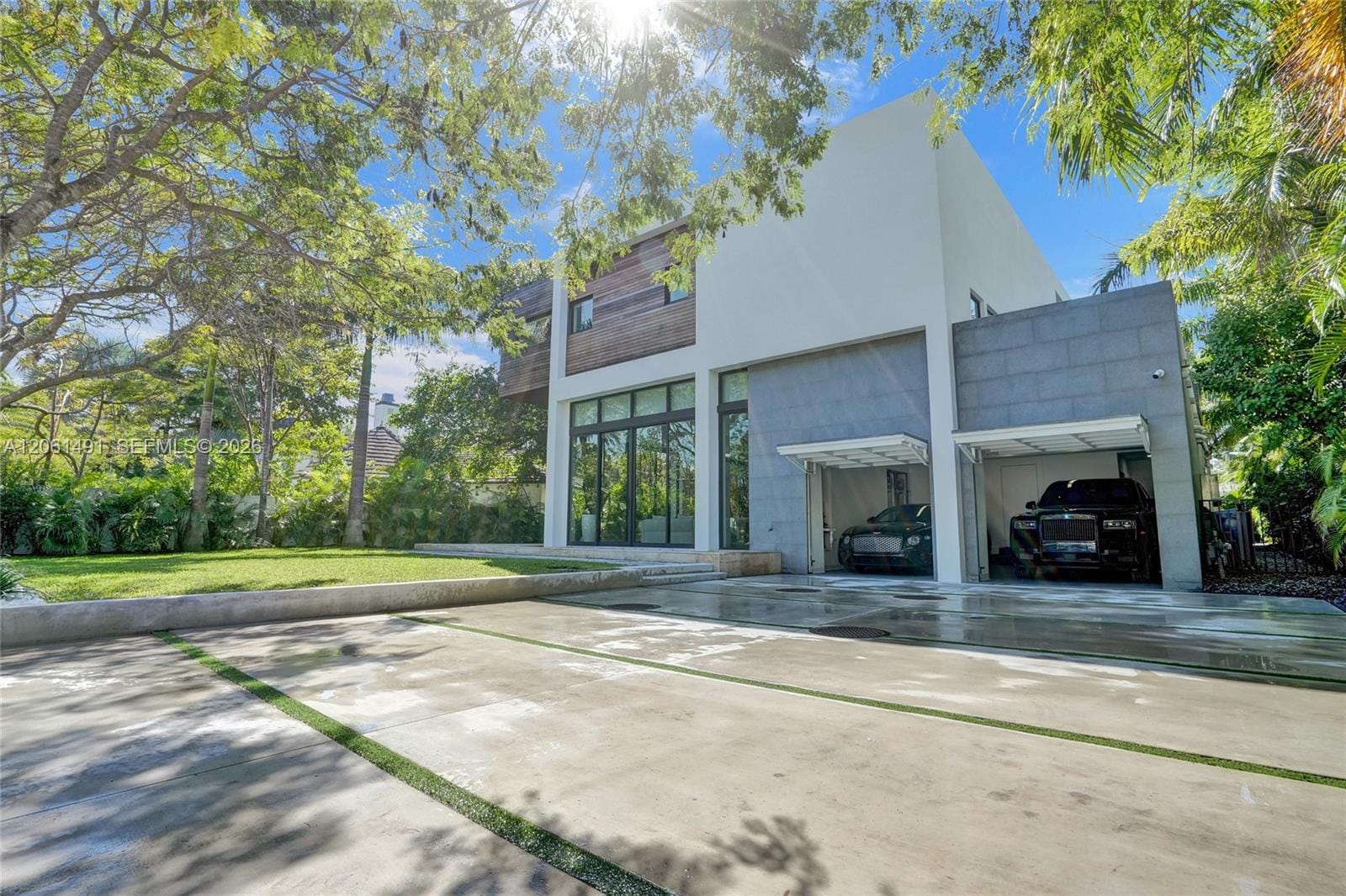 240 Ocean Boulevard — photo 5