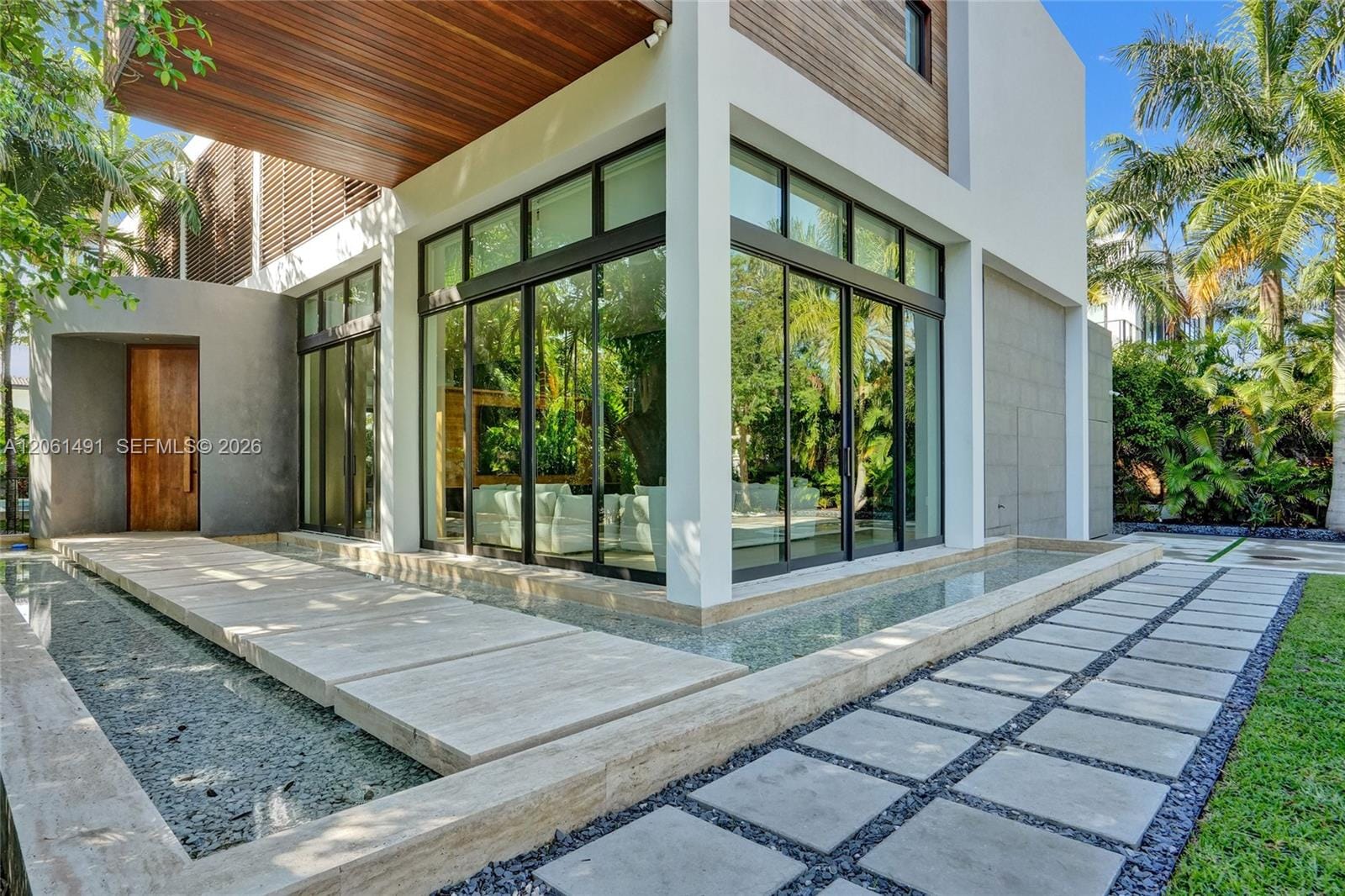 240 Ocean Boulevard — photo 6