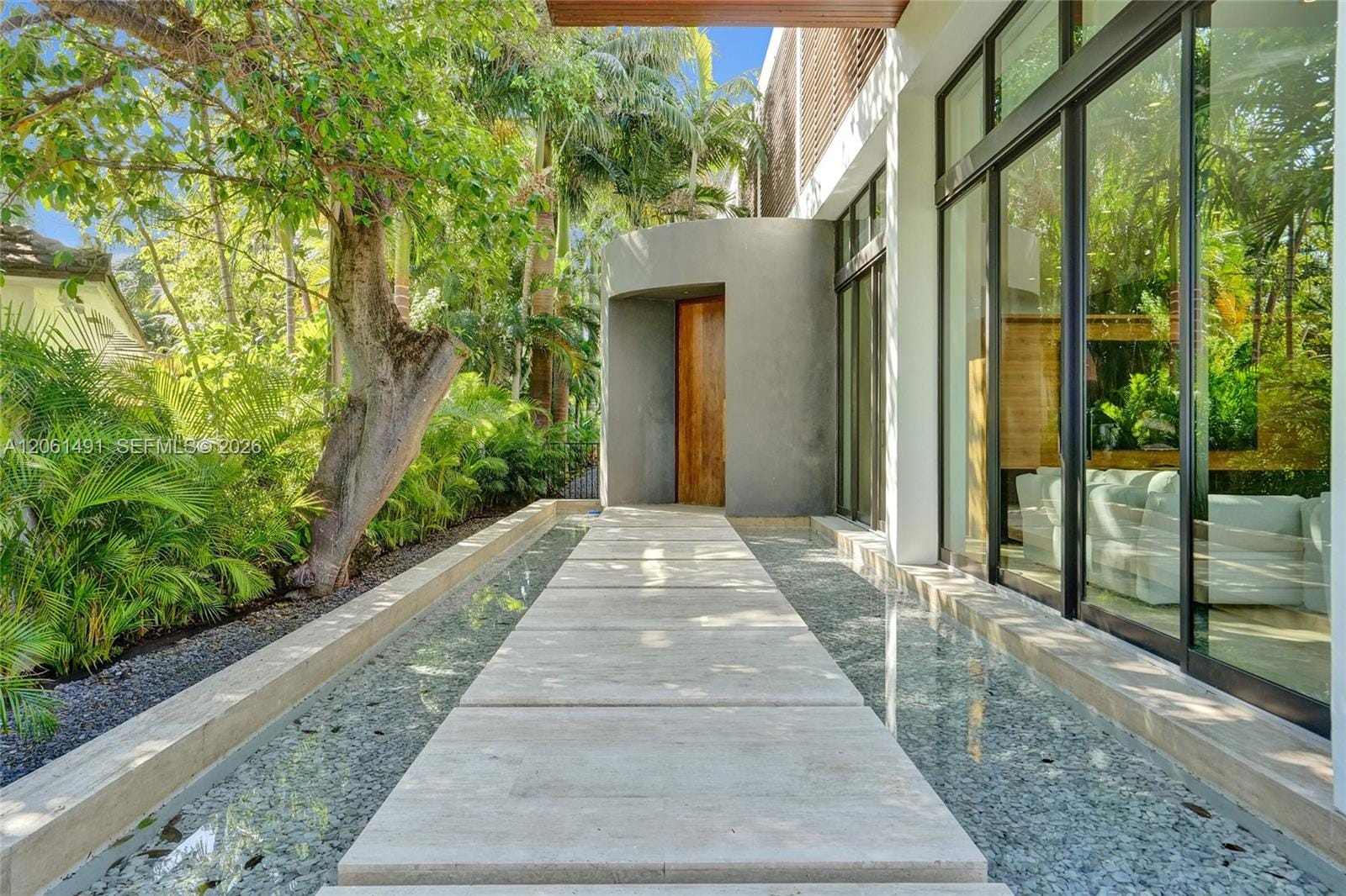 240 Ocean Boulevard — photo 10