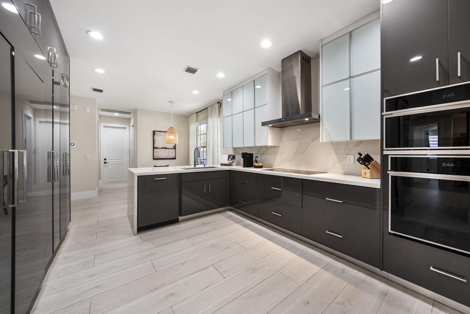 4762 VILLAGE Way — photo 8
