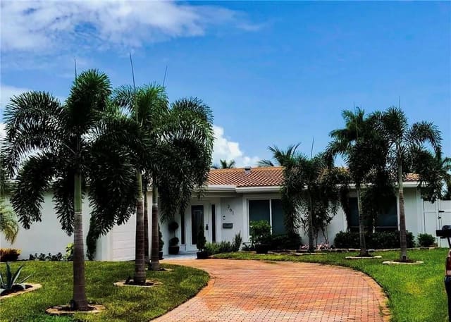 361 SE 9TH Court, Pompano Beach, FL 33060