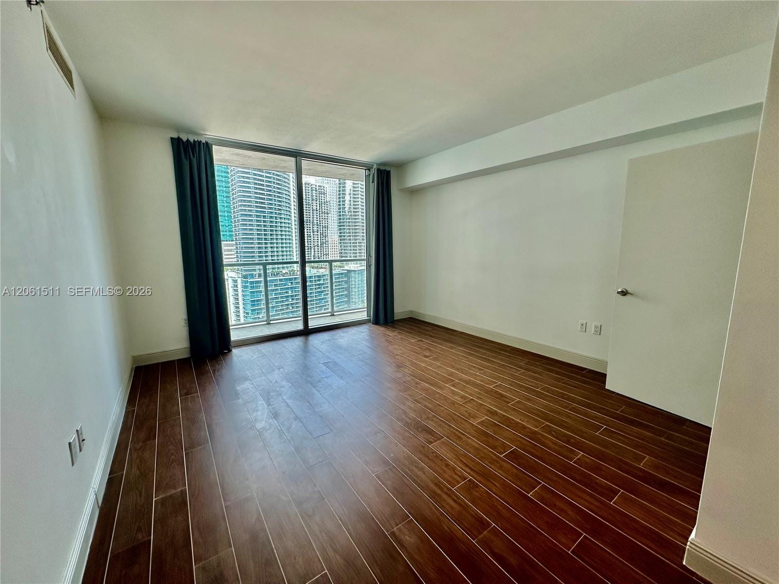 500 Brickell Avenue 2407, Miami, FL 33131 photo 12