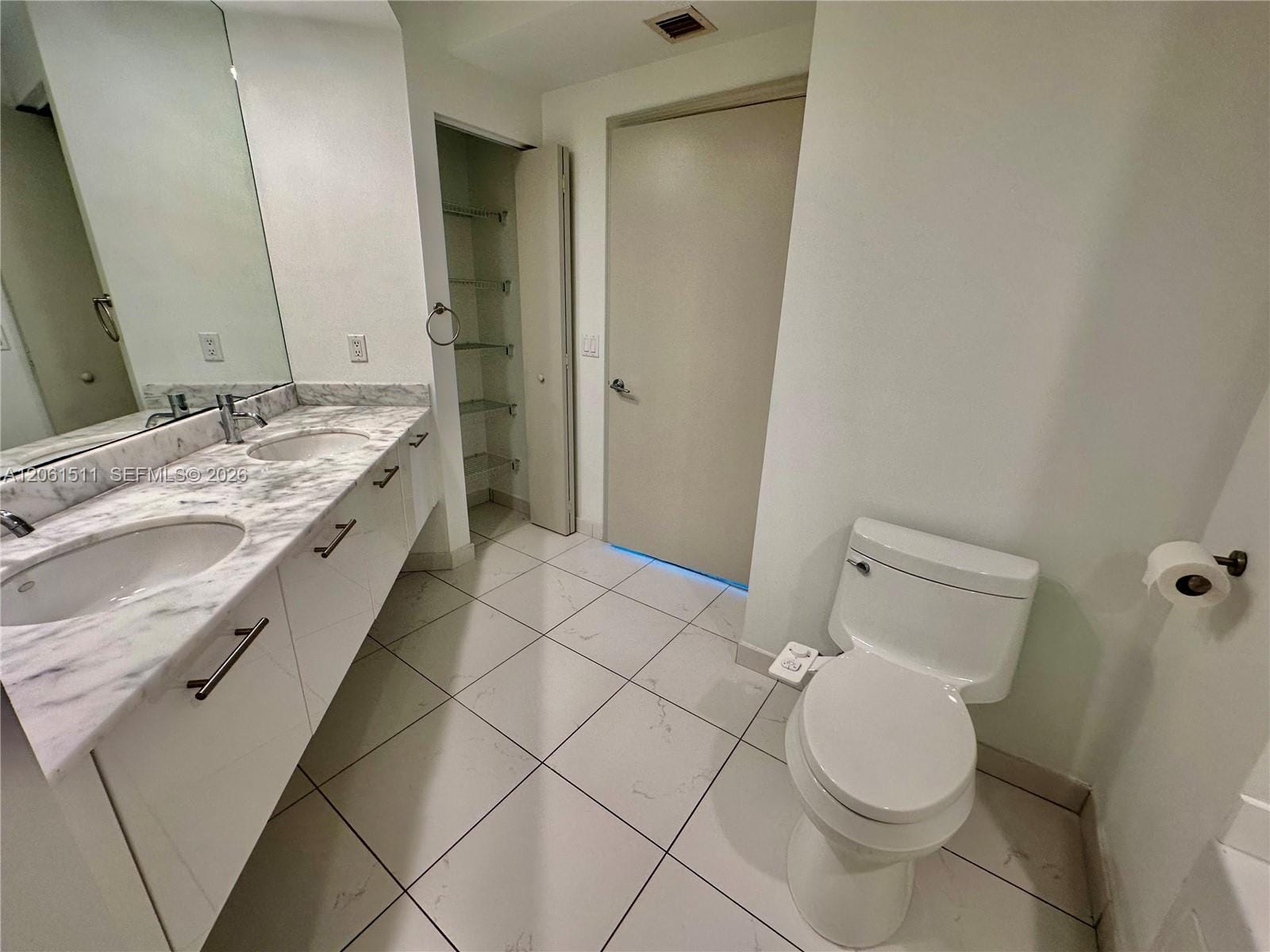 500 Brickell Avenue 2407, Miami, FL 33131 photo 14