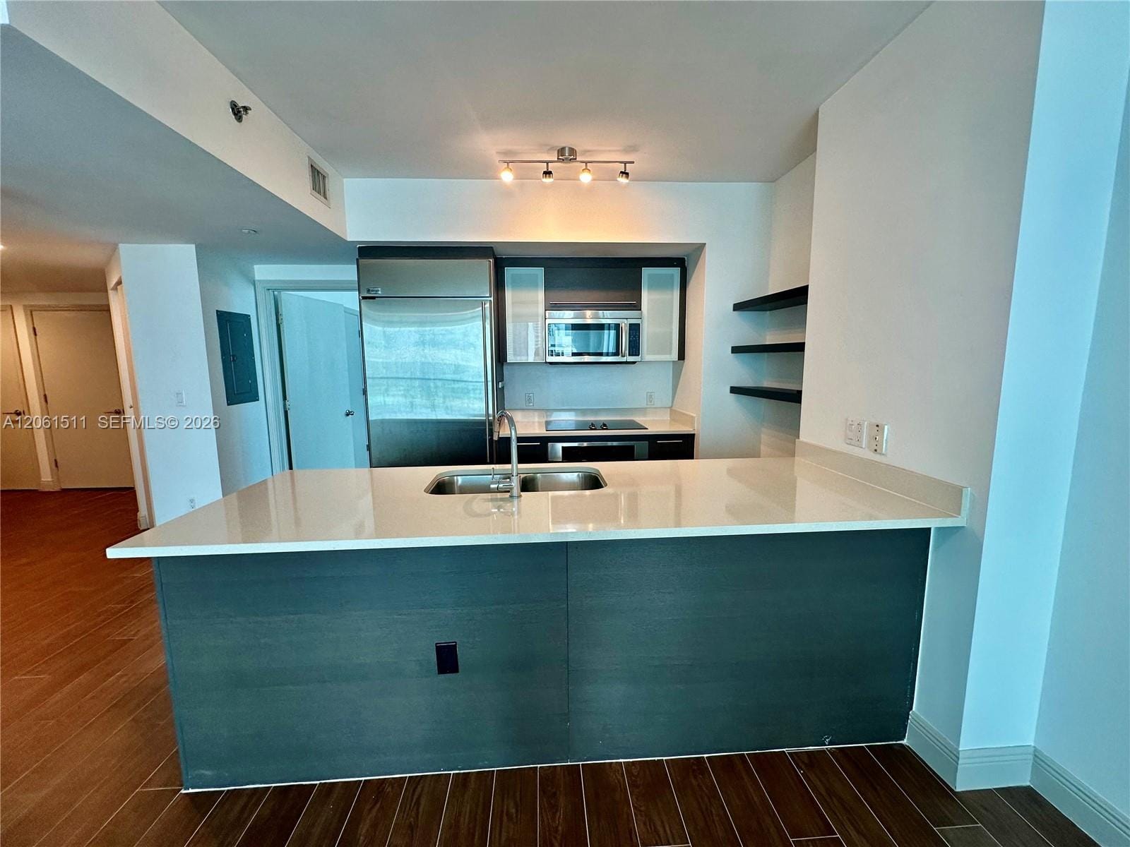 500 Brickell Avenue 2407, Miami, FL 33131 photo 4