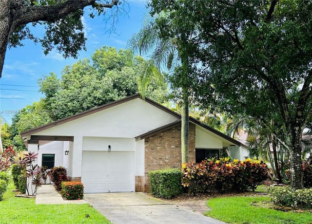 2560 Calamondin Circle, sold in ZIP 33063, Coconut Creek, FL