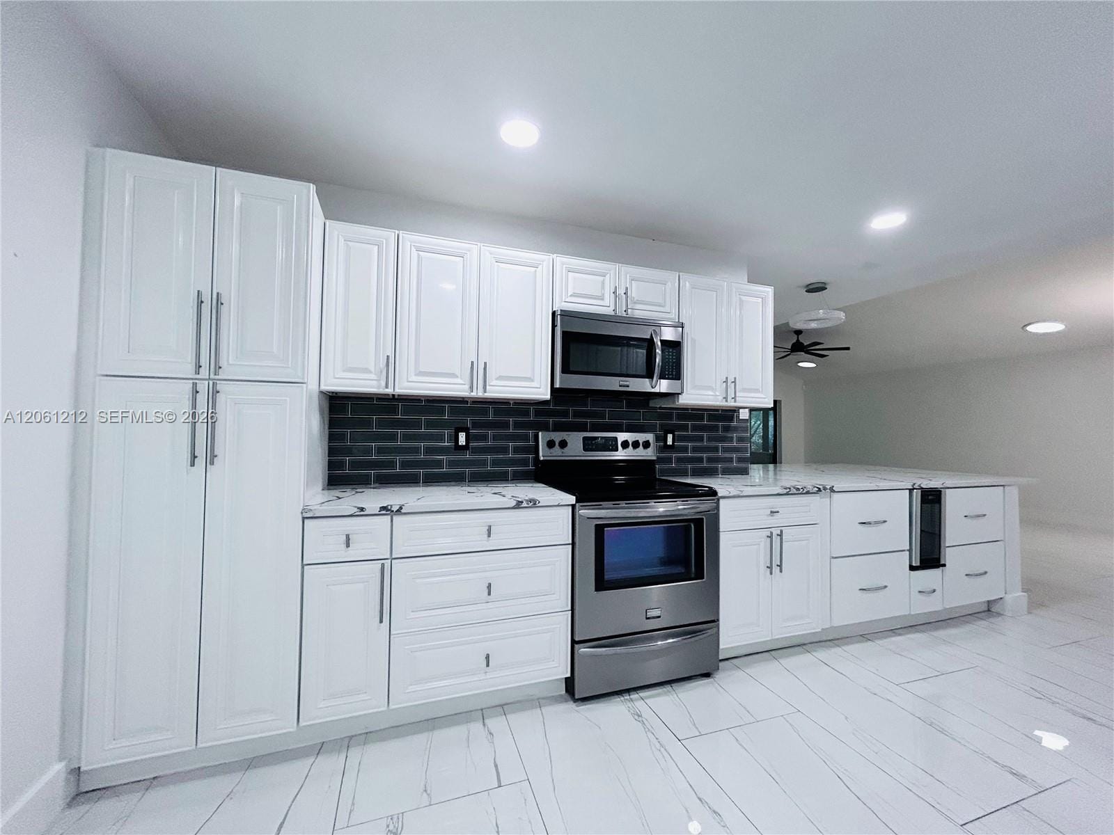 2560 Calamondin Circle — photo 11