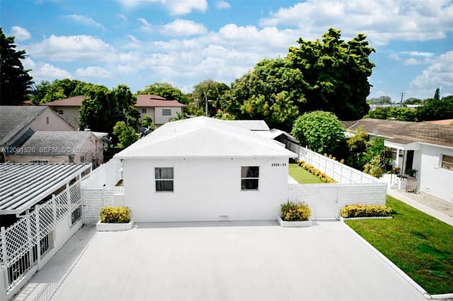 2550-2552 SW 10 Street, Hazel Park, Miami, FL