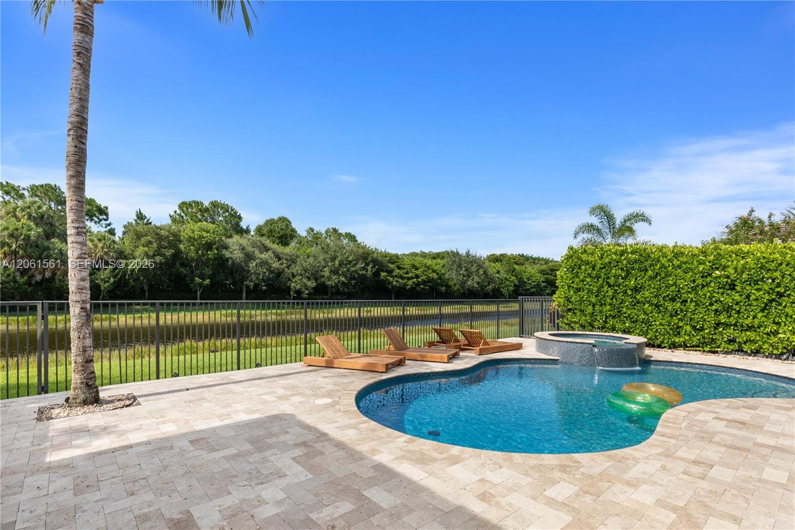 9529 Eden Roc Court 0 — photo 8