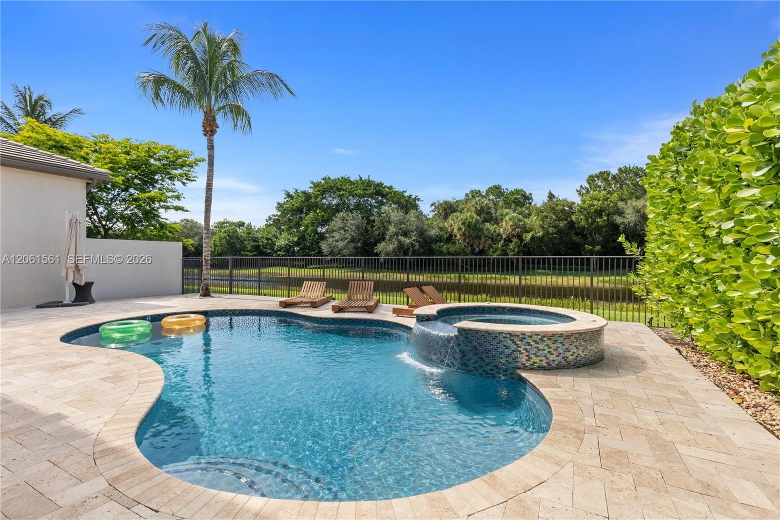 9529 Eden Roc Court 0 — photo 10