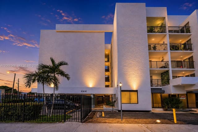 444 SW 27th Avenue 24, Miami, FL 33135