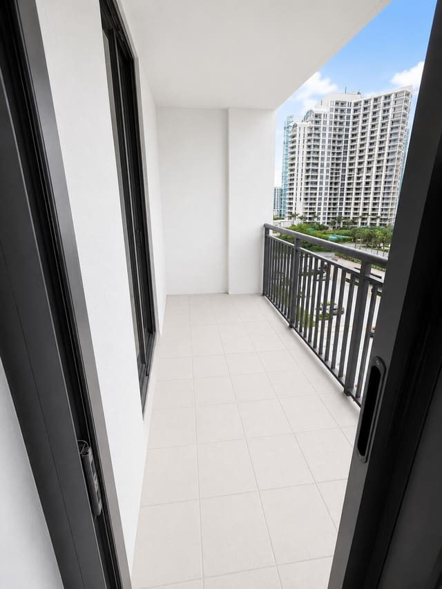 540 Brickell Key Drive 1224, Miami, FL 33131