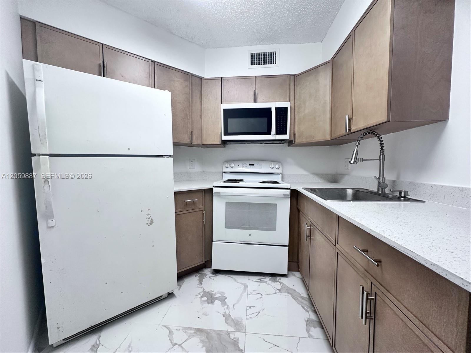 212 Lake Pointe Drive 107 — photo 2