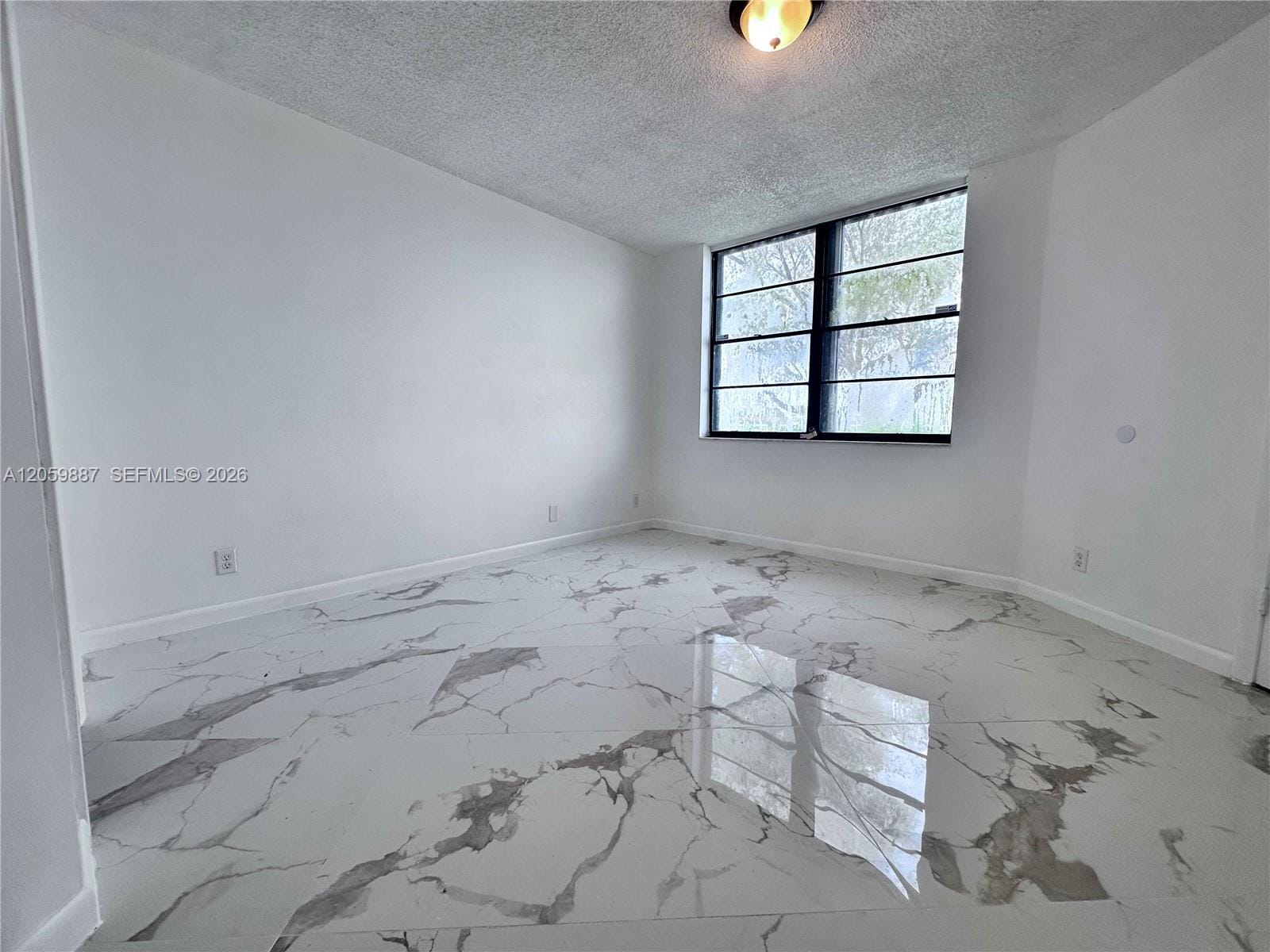 212 Lake Pointe Drive 107 — photo 3