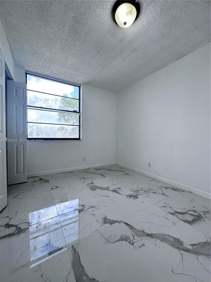 212 Lake Pointe Drive 107 — photo 6