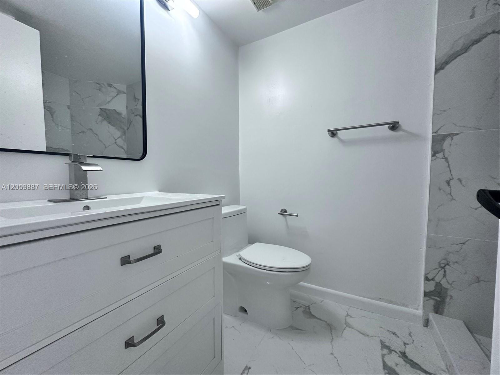 212 Lake Pointe Drive 107 — photo 7