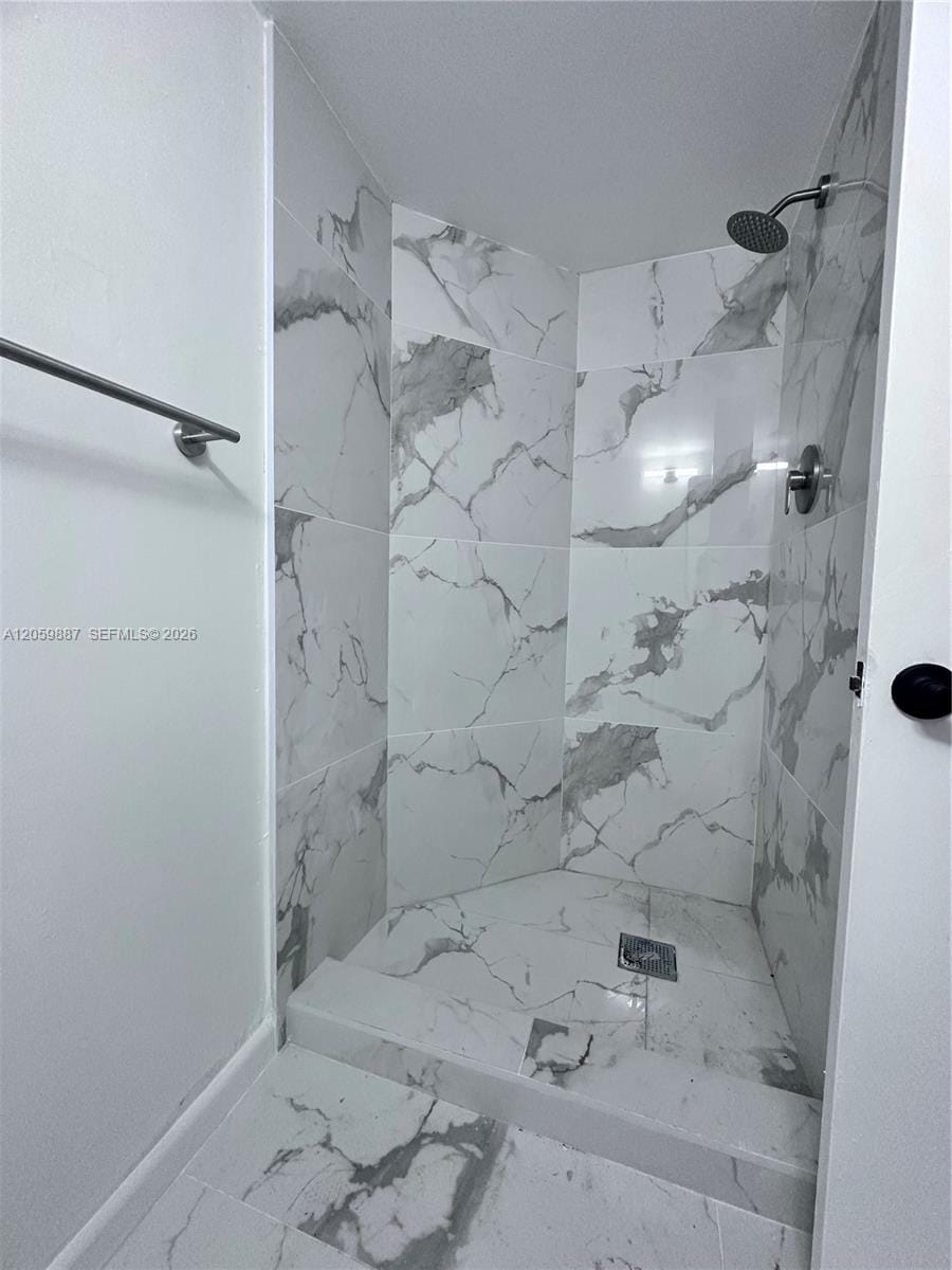 212 Lake Pointe Drive 107 — photo 8
