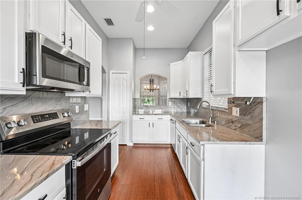 4516 NW Wandering Oak Court, Jensen Beach, FL 34957 photo 18