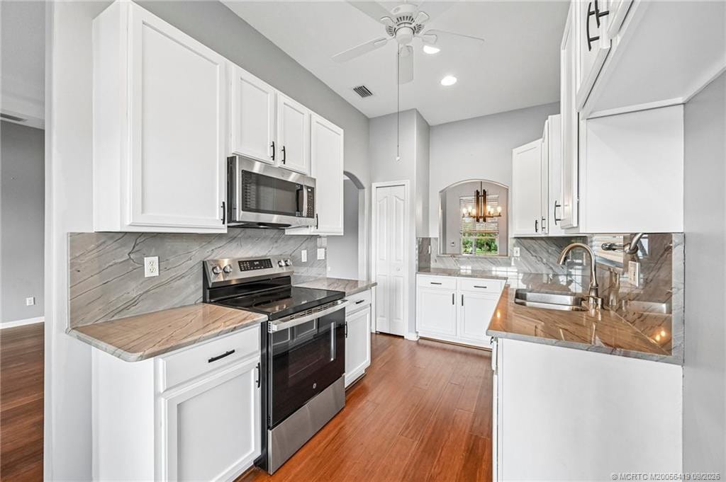 4516 NW Wandering Oak Court, Jensen Beach, FL 34957 photo 7