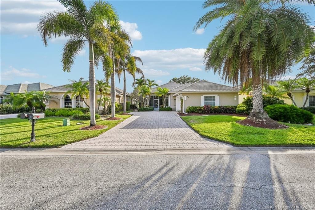 4516 NW Wandering Oak Court, Jensen Beach, FL 34957 photo 10