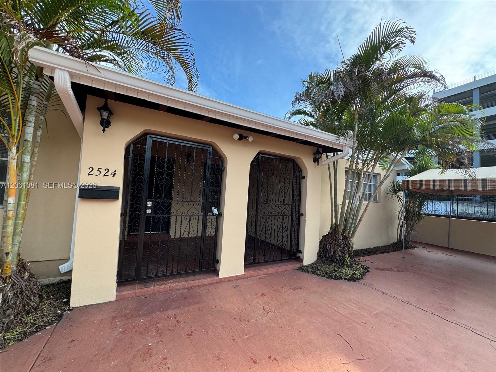 2524 SW 6th Street, Miami, FL 33135