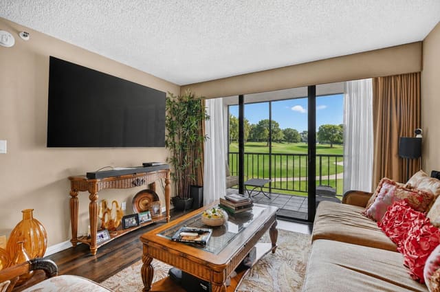 7819 Lakeside Boulevard 836, sold in Lakewood Midrise Condo, Boca Raton, FL